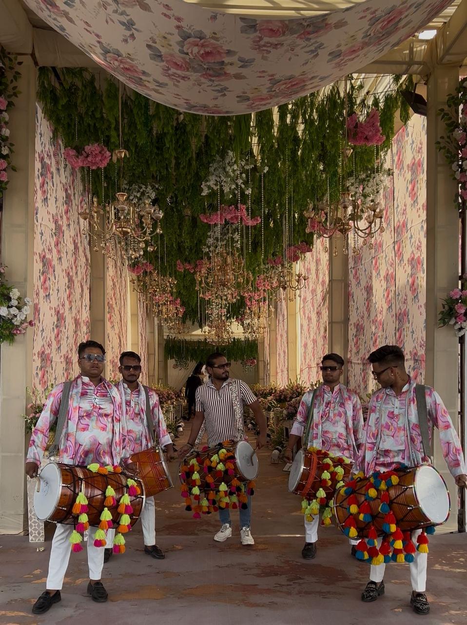 Professional Dhol Wala in Sainik Farm Delhi